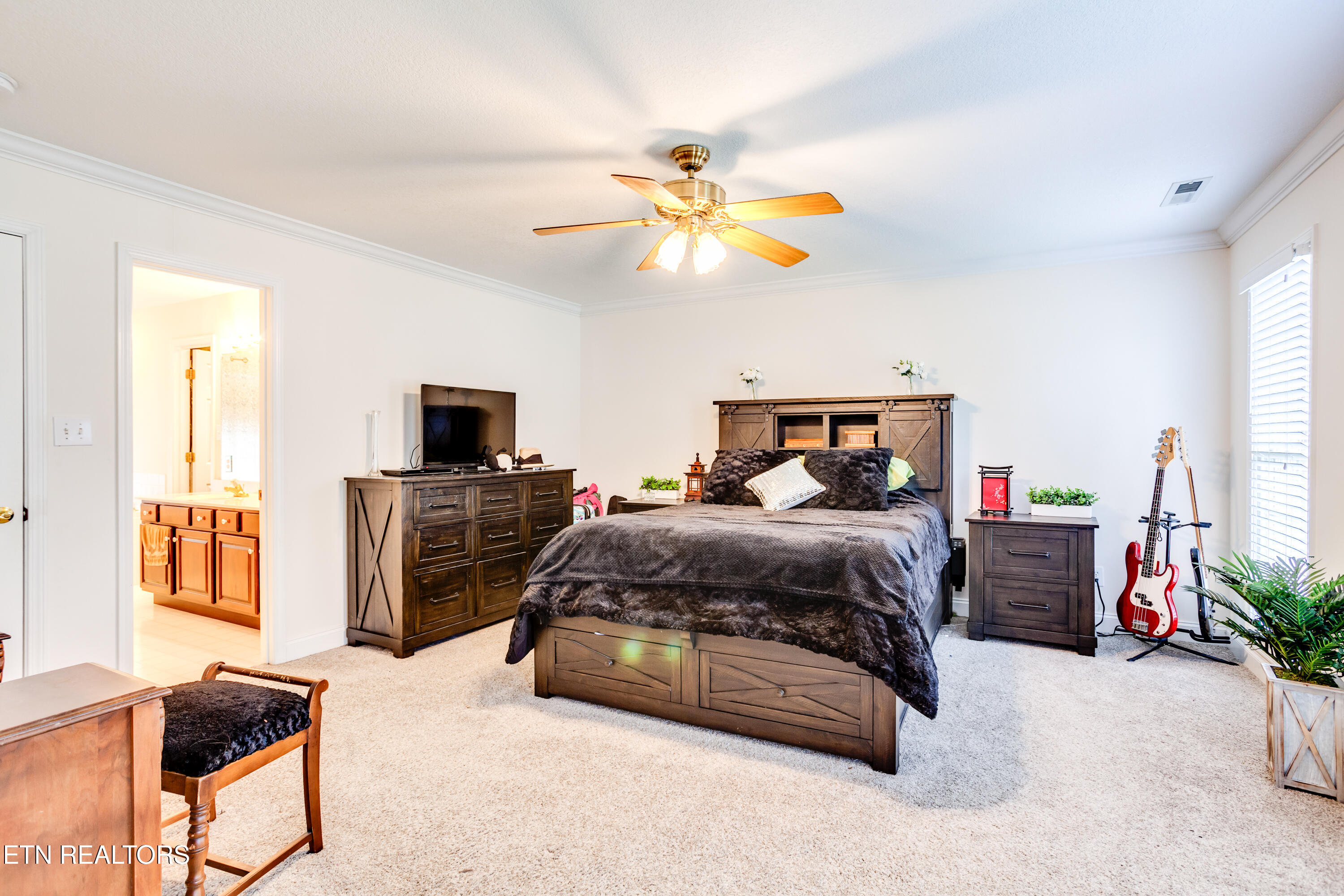 5648 Bridgehampton Drive Powell, TN 37849 - Photo 21 of 50 025260404-1-5648BridgehamtonDrPowellTn-S