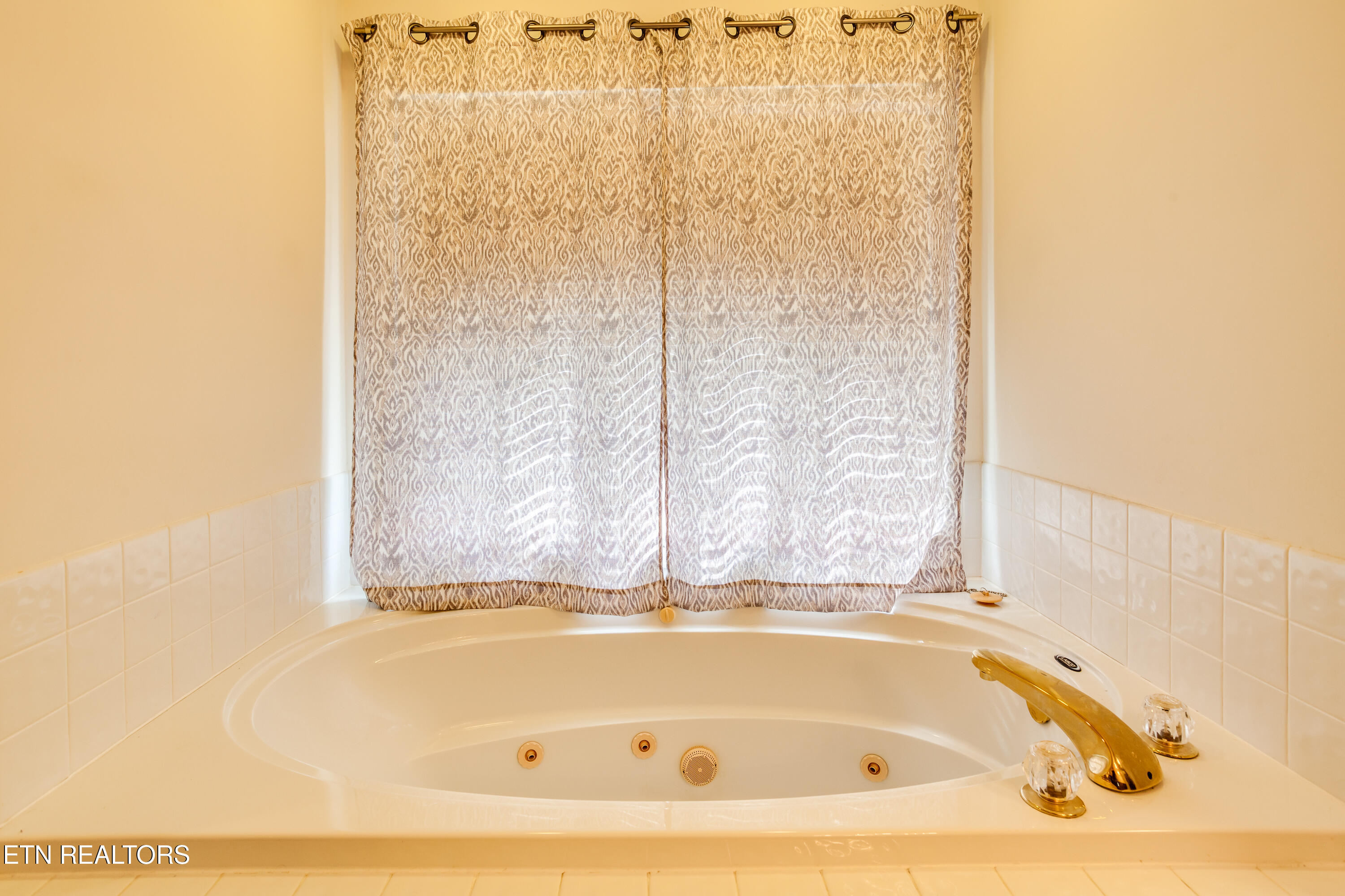 5648 Bridgehampton Drive Powell, TN 37849 - Photo 24 of 50 029260404-1-5648BridgehamtonDrPowellTn-S