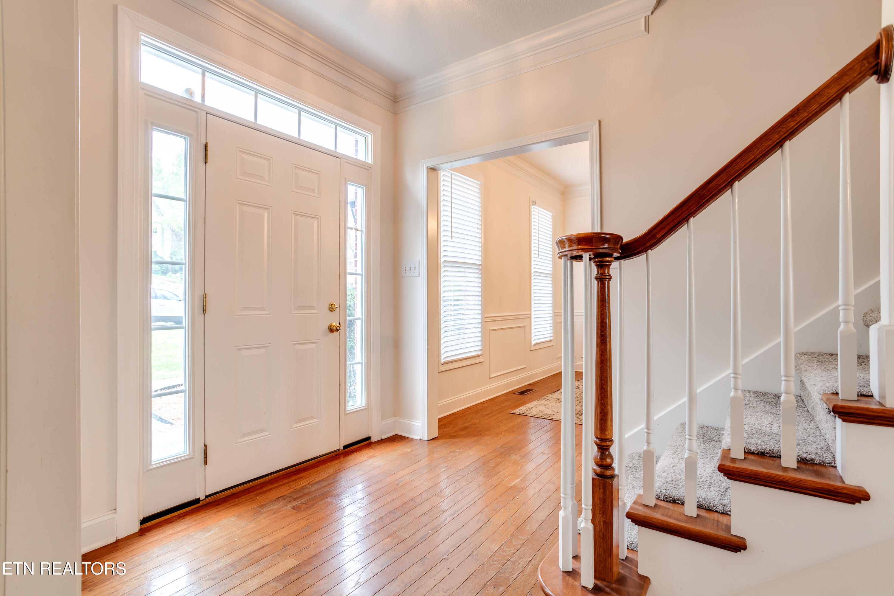 5648 Bridgehampton Drive Powell, TN 37849 - Photo 4 of 50 006260404-1-5648BridgehamtonDrPowellTn-S