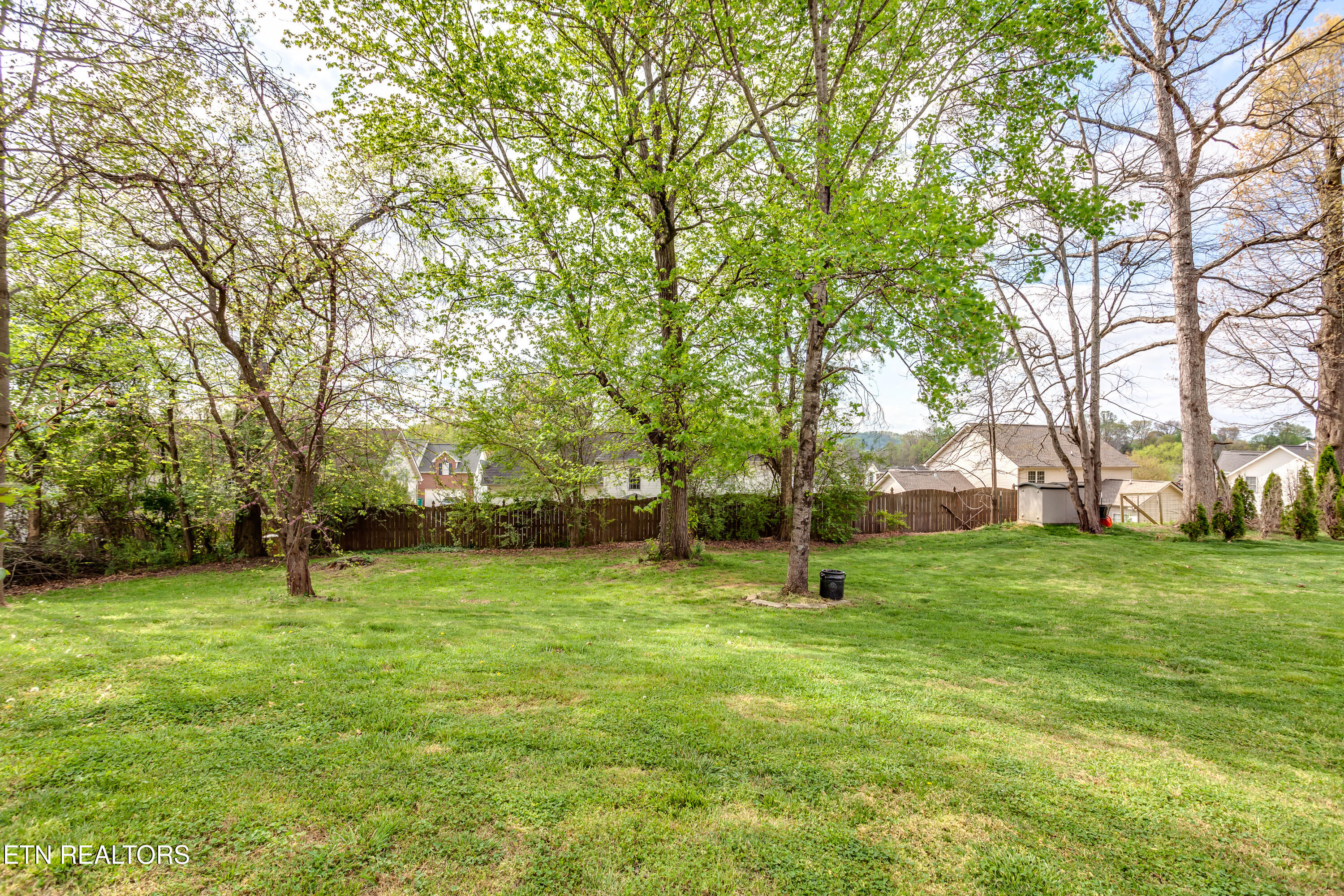5648 Bridgehampton Drive Powell, TN 37849 - Photo 49 of 50 052260404-1-5648BridgehamtonDrPowellTn-S