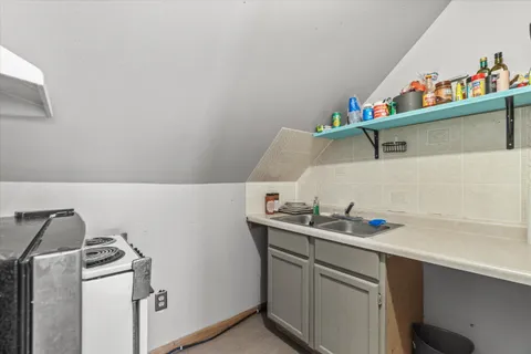 $525,000 | 2960 North Maryland Avenue, Unit 2962, Milwaukee, WI 53211