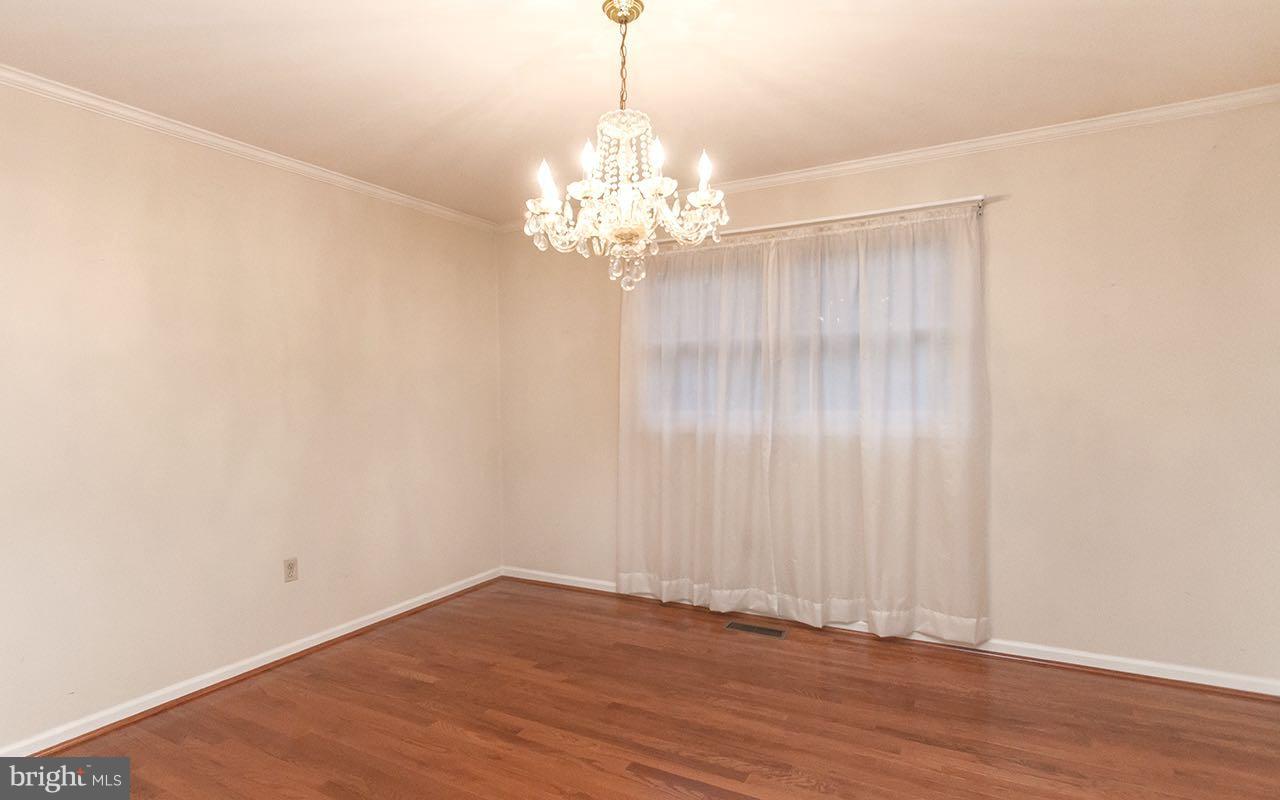 3905 Church Road Manchester, MD 21102 - Photo 15 of 30 Large dining rm off kitchen