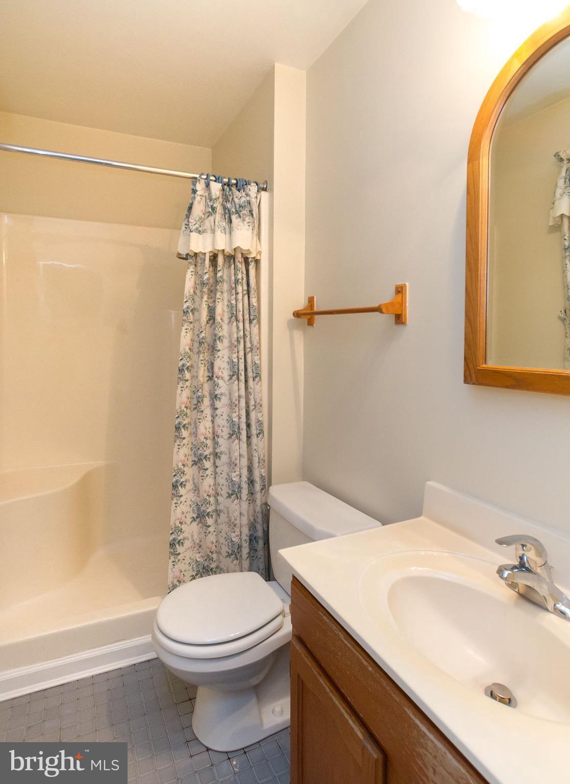 3905 Church Road Manchester, MD 21102 - Photo 10 of 30 Full master bath