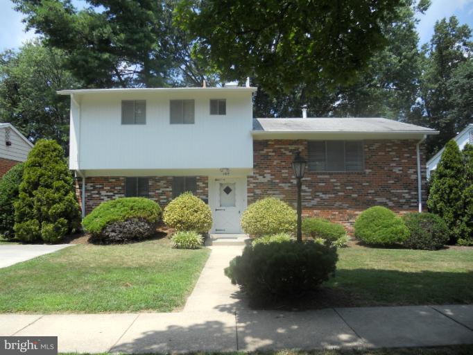 405 Hannes Street Silver Spring, MD 20901 - Photo 2 of 29 Exterior (Front)