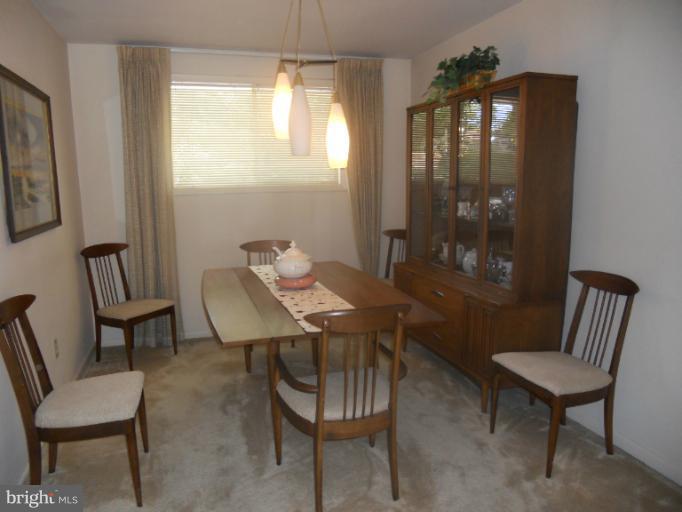 405 Hannes Street Silver Spring, MD 20901 - Photo 13 of 29 Dining Room