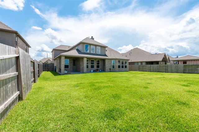 a front view of house with yard