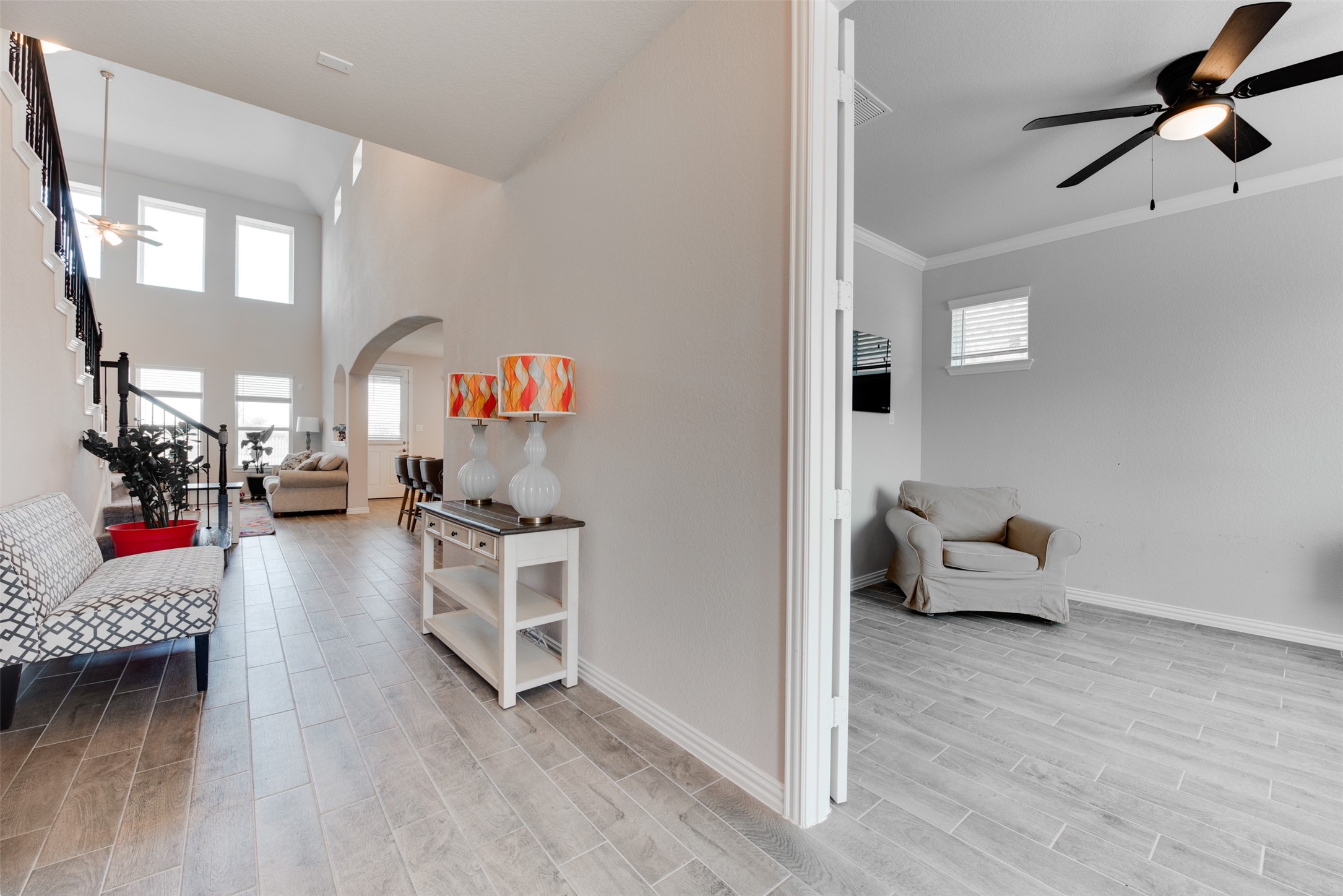 4310 Markstone Ridge Lane Rosharon, TX 77583 - Photo 5 of 40 a living room with furniture and a wooden floor