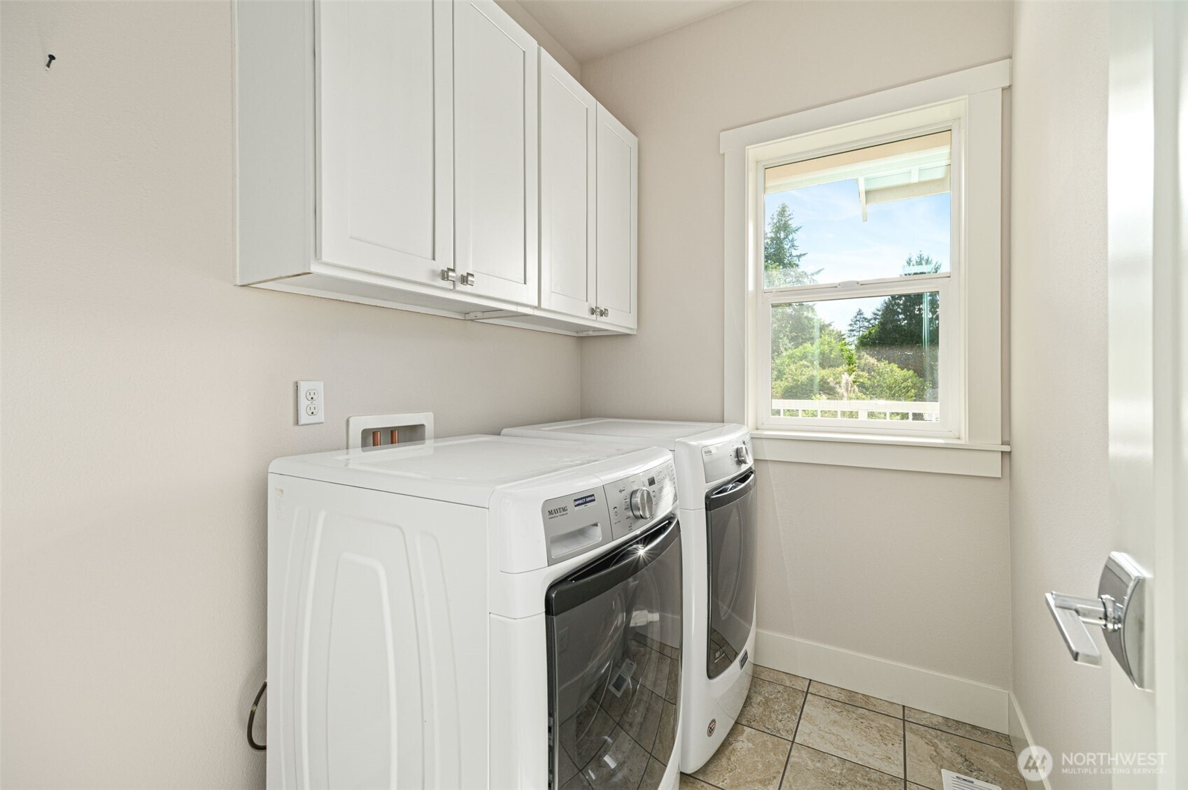 7663 South 132nd Street Seattle, WA 98178 - Photo 14 of 30