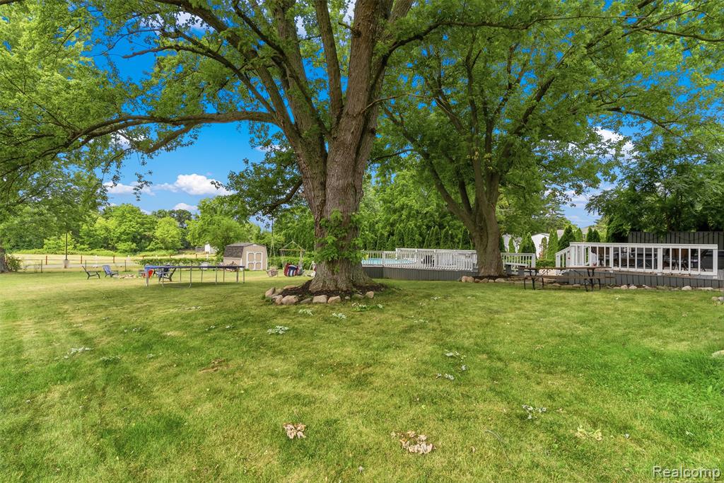 8403 Miller Road Swartz Creek, MI 48473 - Photo 27 of 37