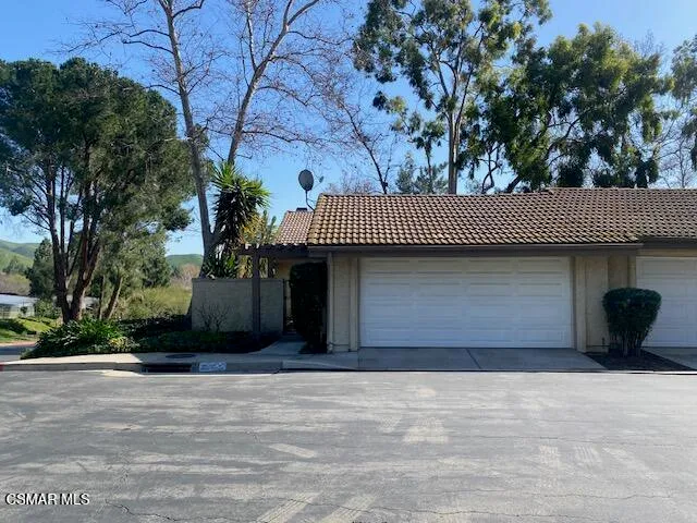 $3,500 | 132 Rosehedge Lane, Oak Park, CA 91377