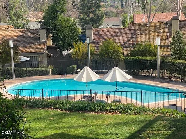 $3,500 | 132 Rosehedge Lane, Oak Park, CA 91377