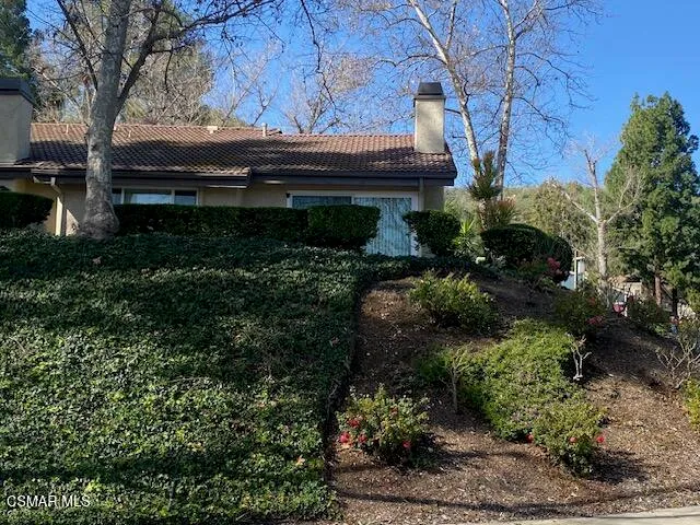 $3,500 | 132 Rosehedge Lane, Oak Park, CA 91377