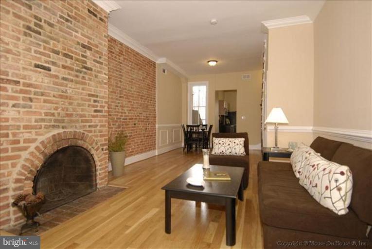 334 8th Street Northeast Washington, DC 20002 - Photo 12 of 23 Living Room