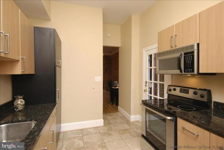 334 8th Street Northeast Washington, DC 20002 - Photo 4 of 23 Kitchen #2