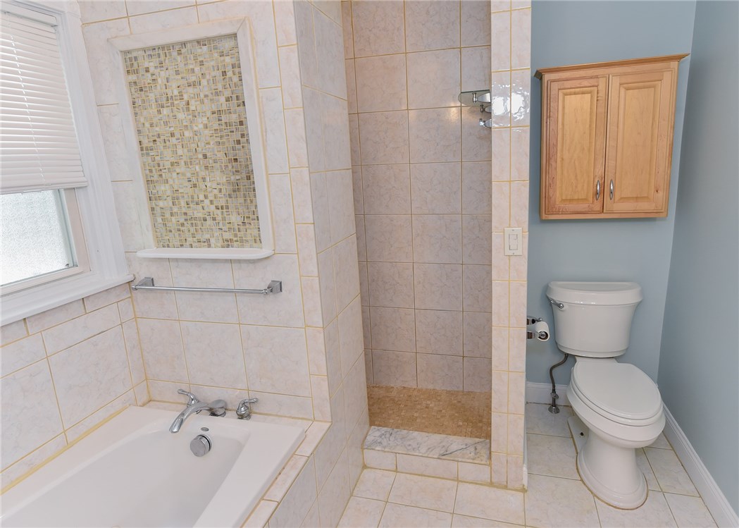 780 Main Road Tiverton, RI 02878 - Photo 18 of 35