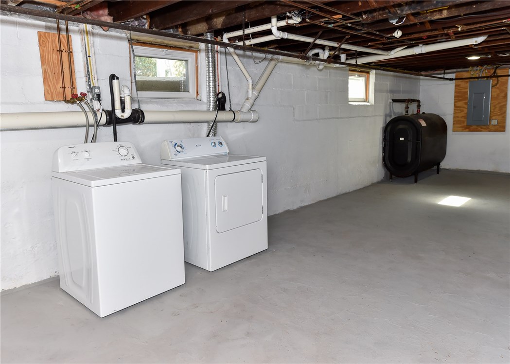 780 Main Road Tiverton, RI 02878 - Photo 27 of 35