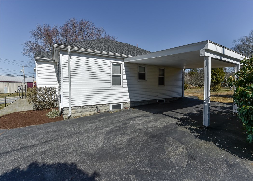 780 Main Road Tiverton, RI 02878 - Photo 33 of 35