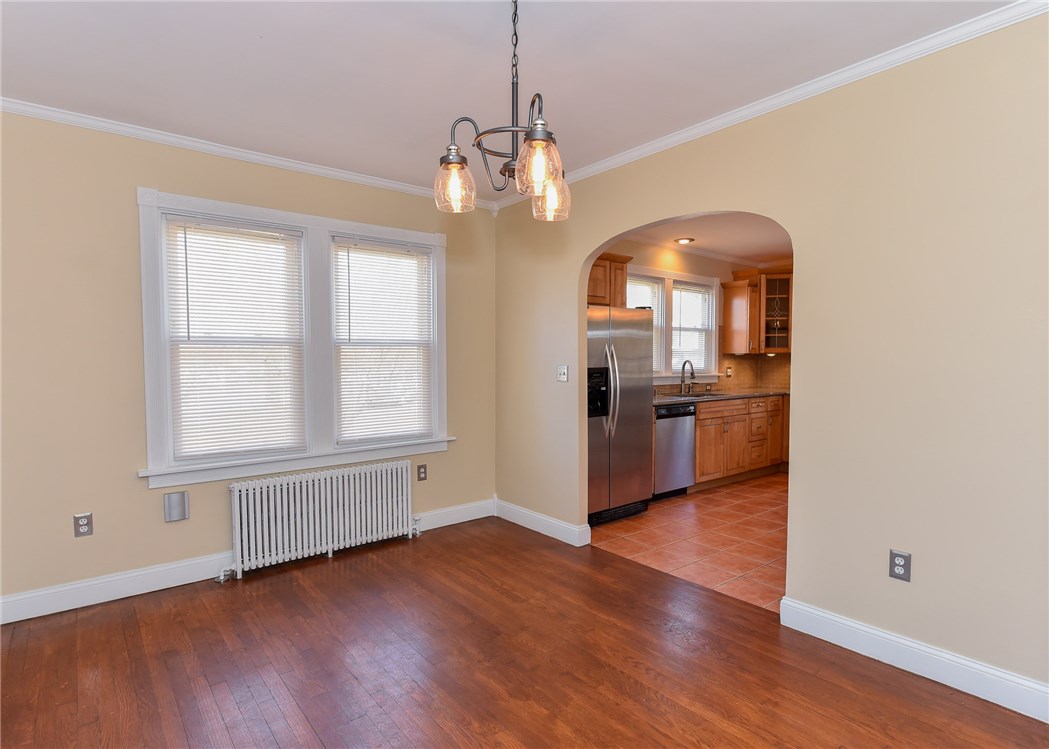 780 Main Road Tiverton, RI 02878 - Photo 4 of 35