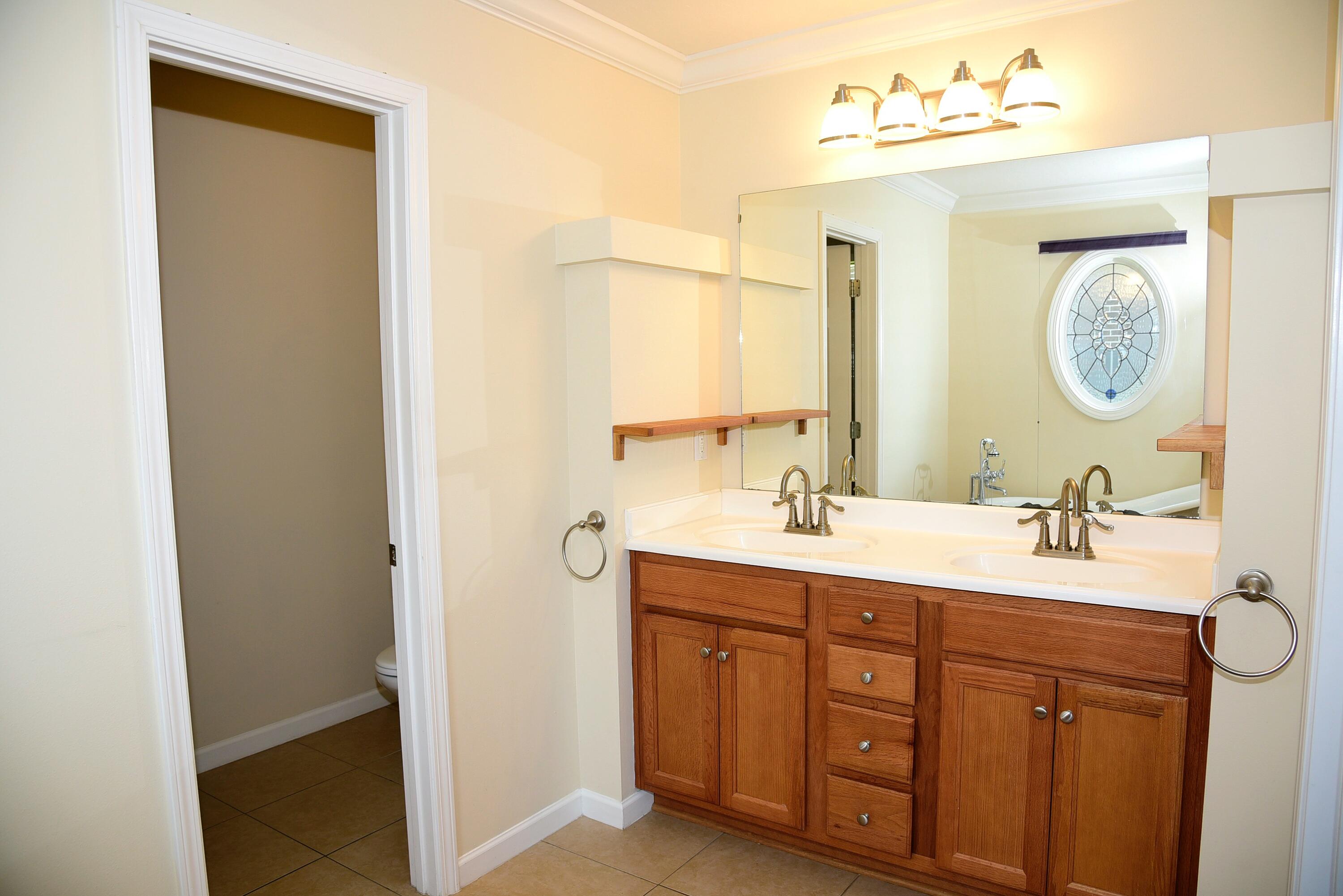 2264 Lewis Street Crestview, FL 32536 - Photo 8 of 19 034