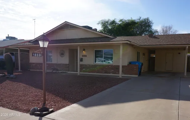 $1,800 | 2331 East Betty Elyse Lane, Phoenix, AZ 85022