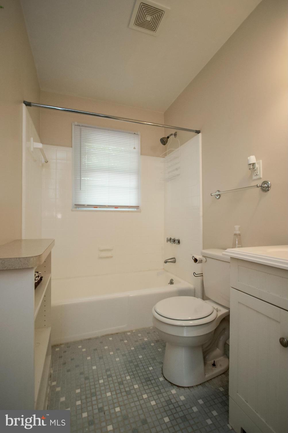 22501 Newtowne Neck Road Leonardtown, MD 20650 - Photo 13 of 27 Hall Bath