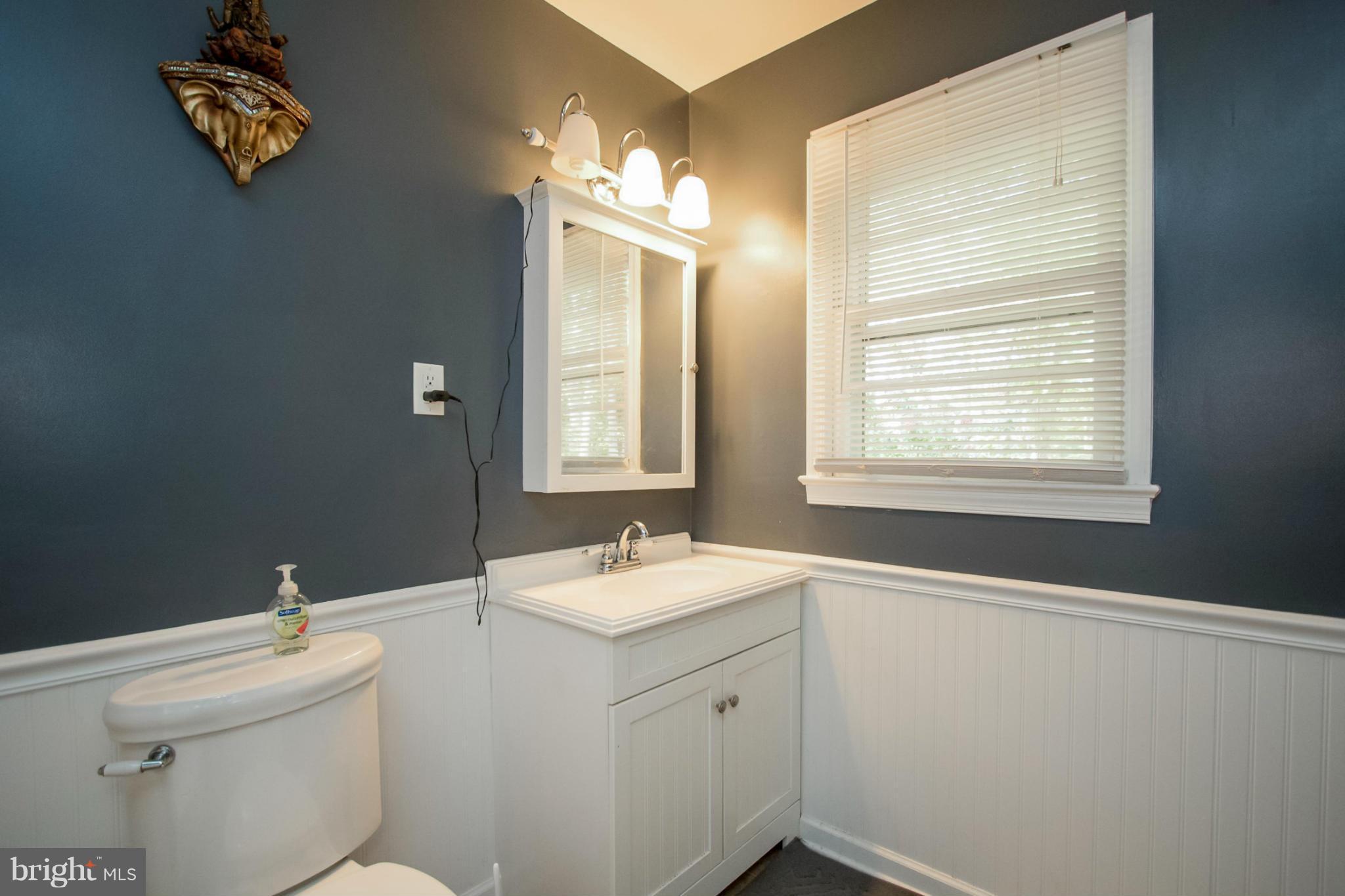 22501 Newtowne Neck Road Leonardtown, MD 20650 - Photo 21 of 27 Master Bathroom w/ Wainscoting