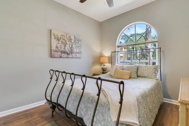 a view of an entryway with a workspace