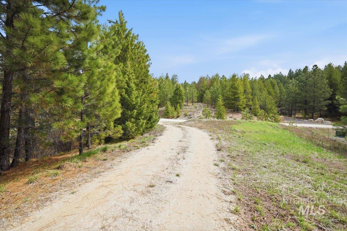7 Carol Court Cascade, ID 83611 - Photo 6 of 39