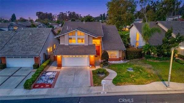 $1,650,000 | 2207 Heritage, Fullerton, CA 92833