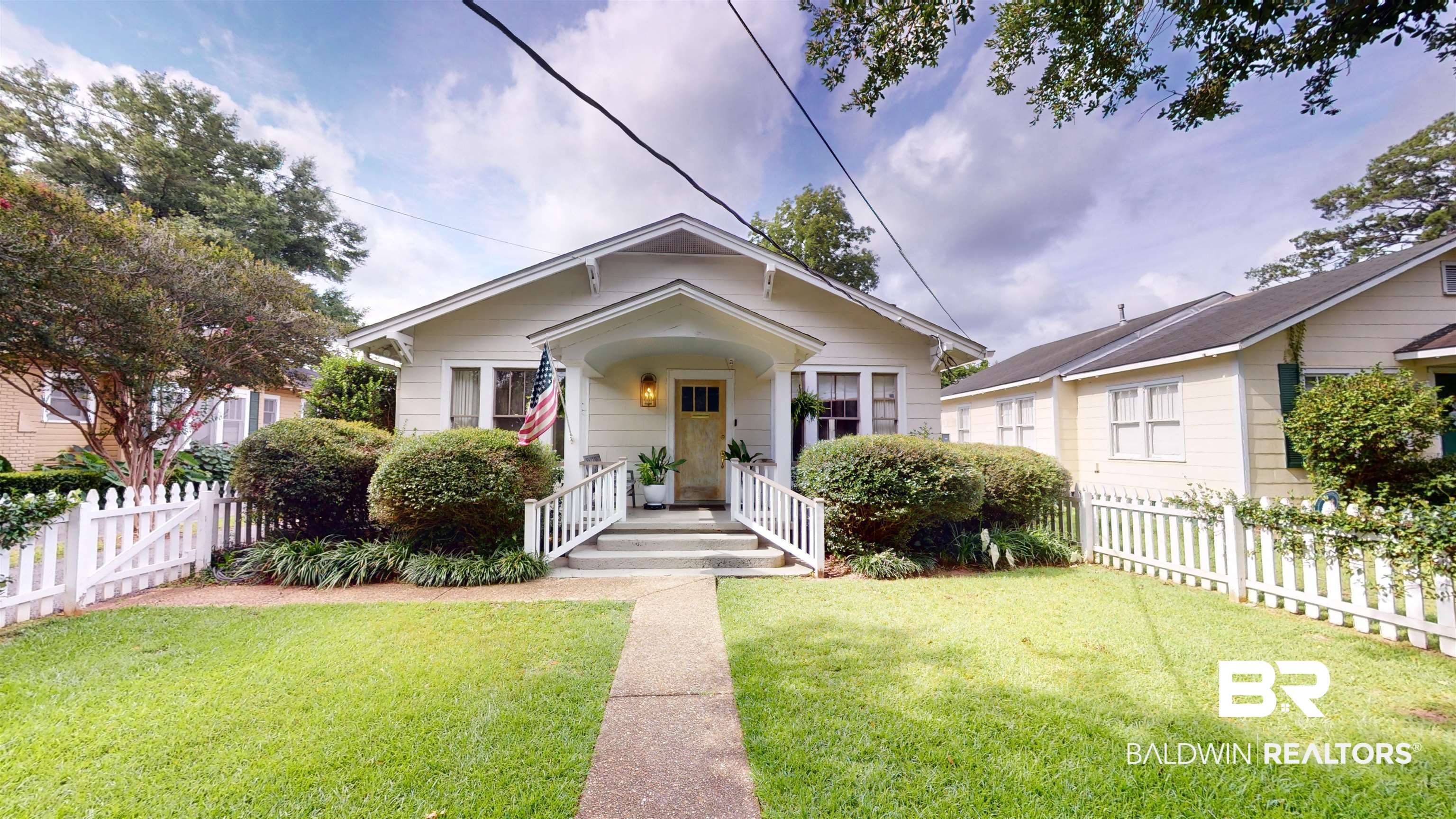 4307 Stein Street Mobile, AL 36608 - Photo 1 of 28 Bungalow-style home featuring a front yard