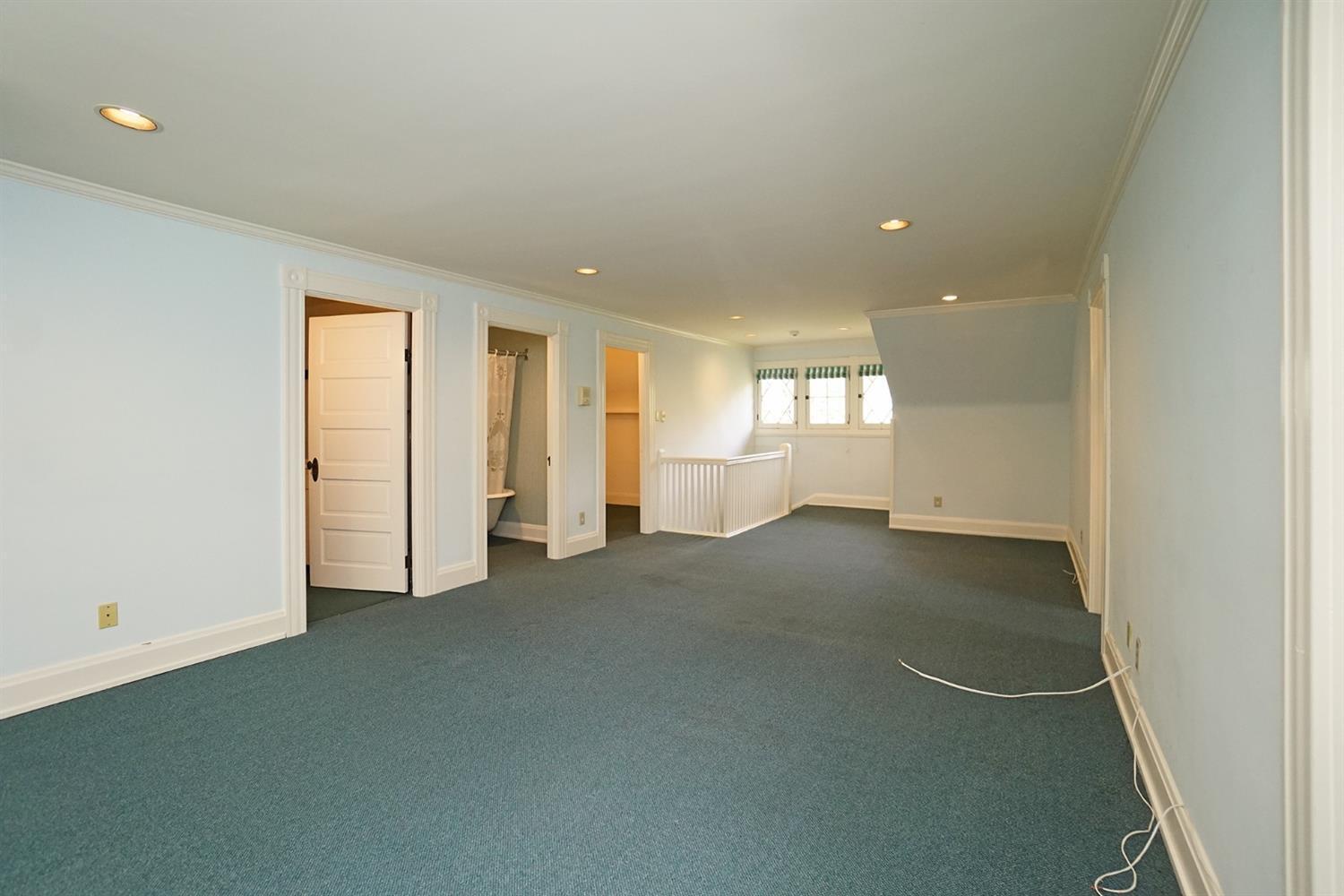 1826 Madison Road Cincinnati, OH 45206 - Photo 19 of 26 Gallery Image 19