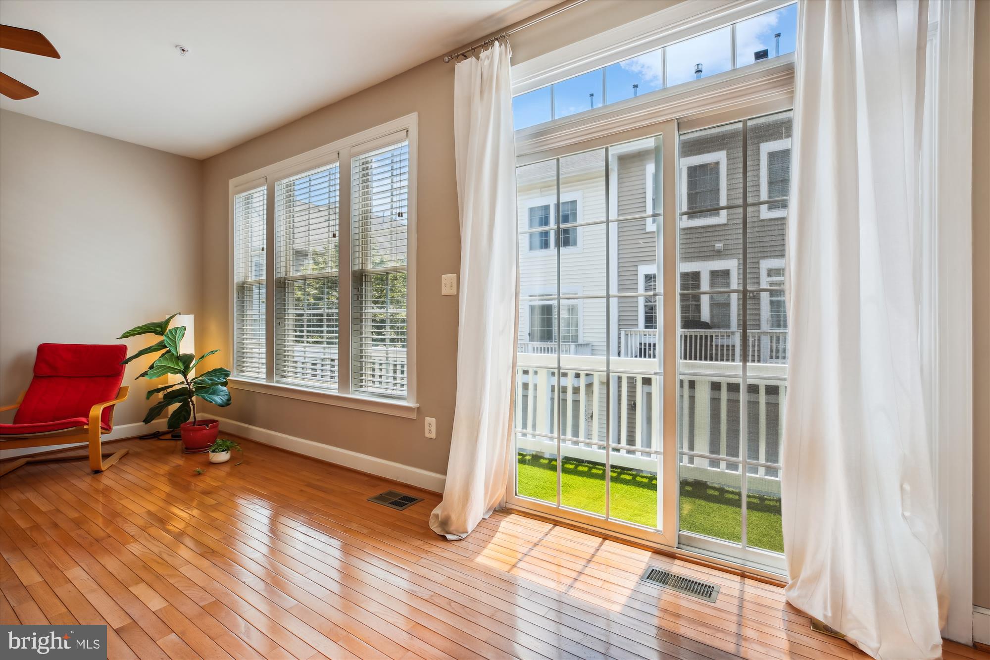 1206 Gaither Road Rockville, MD 20850 - Photo 27 of 134 Breakfast Area