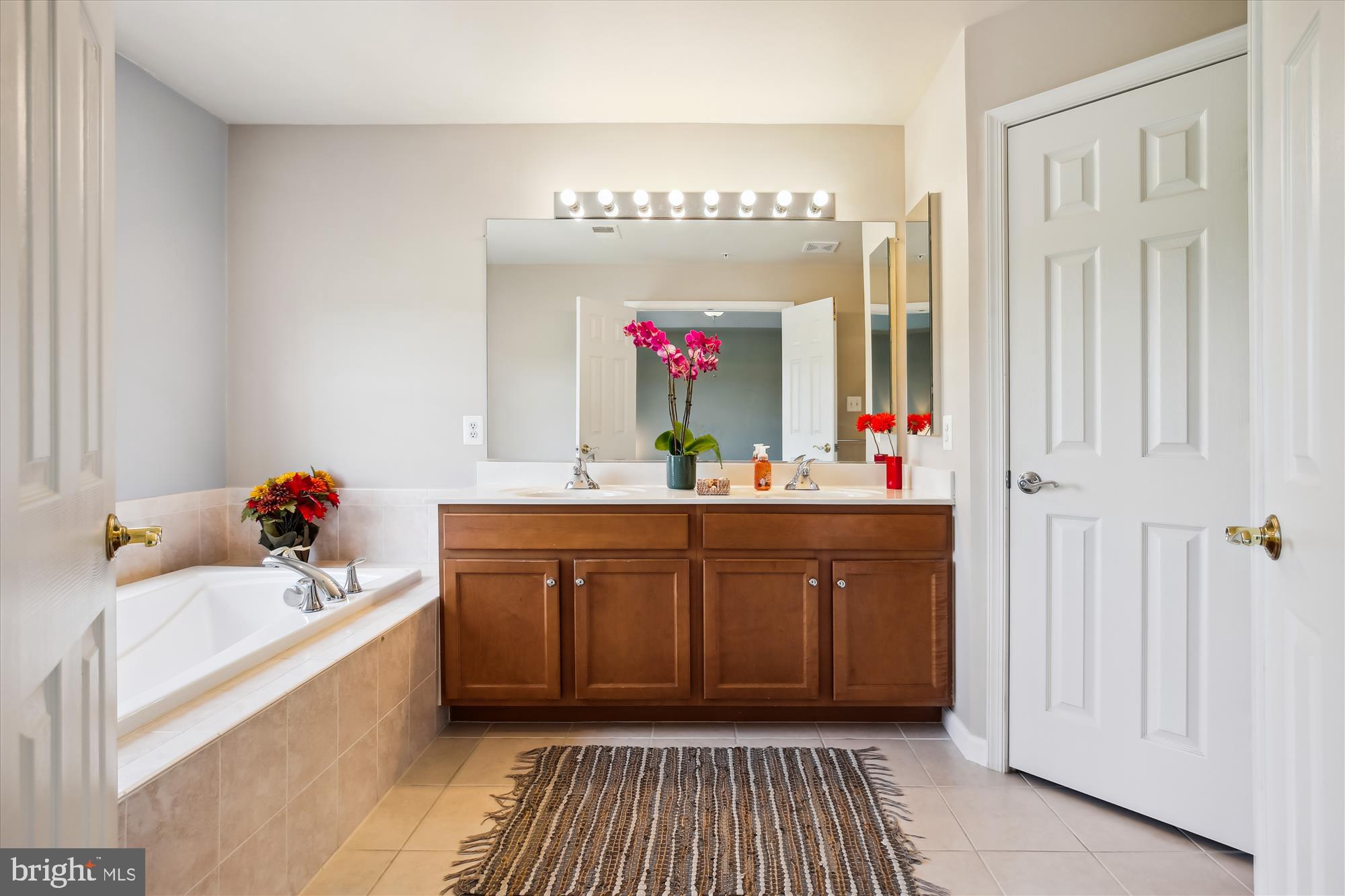 1206 Gaither Road Rockville, MD 20850 - Photo 47 of 134 Primary Bath