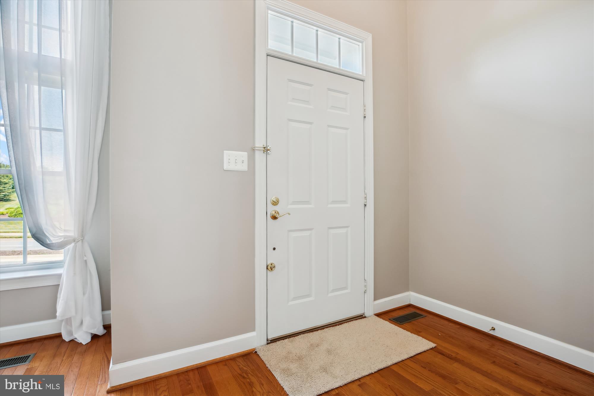 1206 Gaither Road Rockville, MD 20850 - Photo 7 of 134 Entry