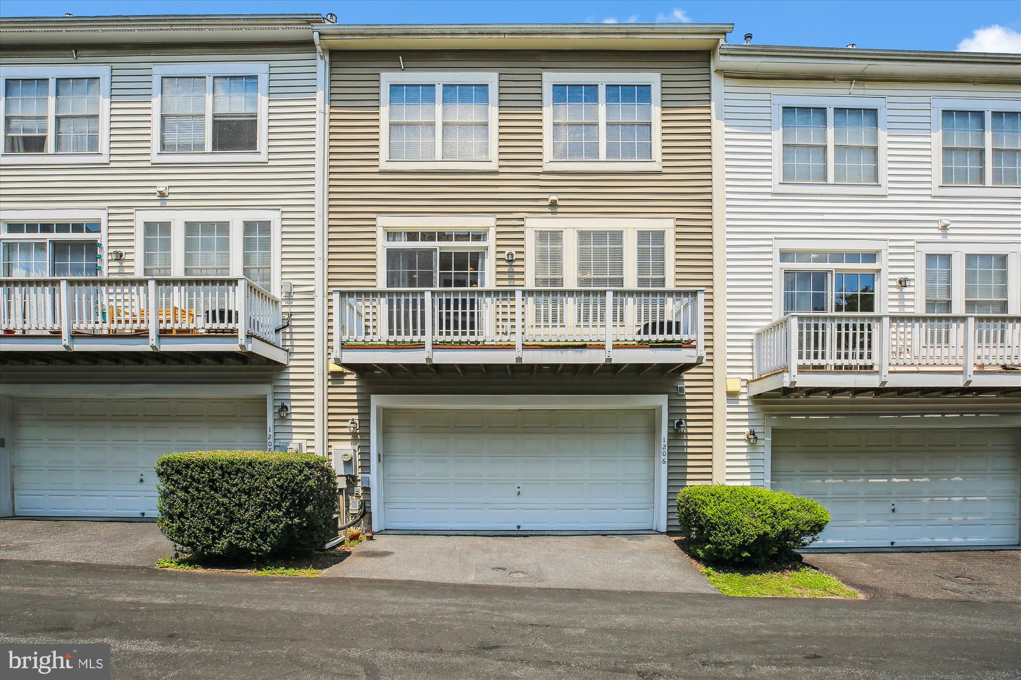 1206 Gaither Road Rockville, MD 20850 - Photo 71 of 134 Back Elevation