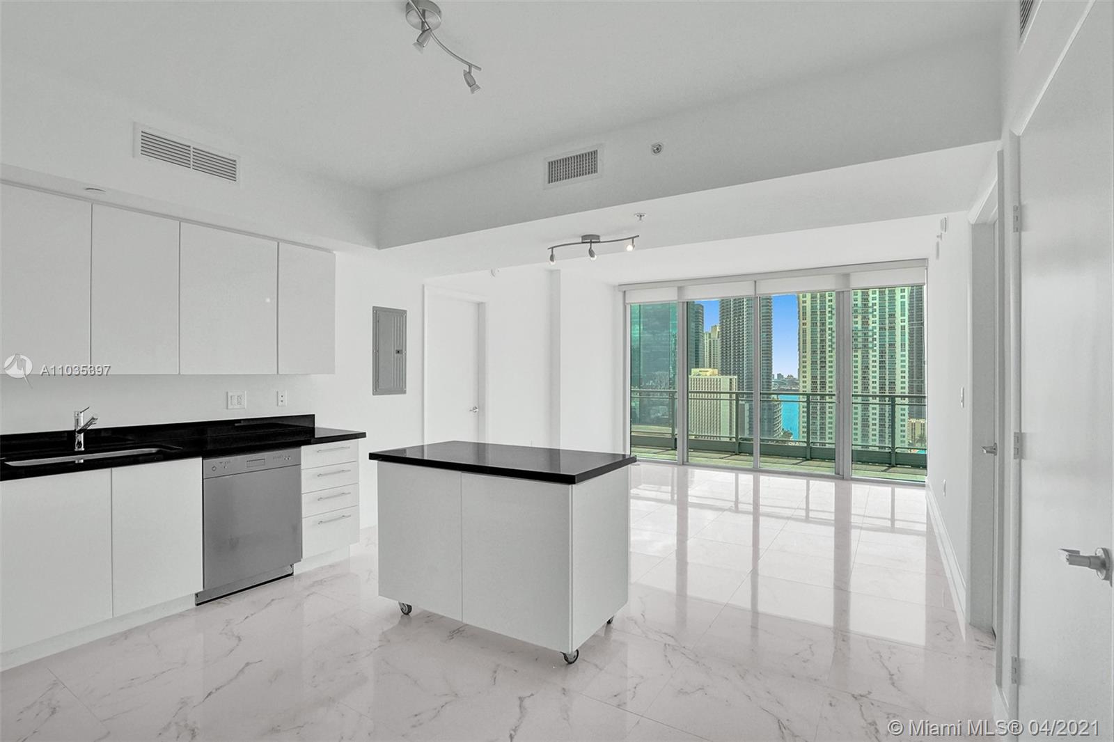 92 Southwest 3rd Street, Unit 2711 Miami, FL 33130 - Photo 11 of 27