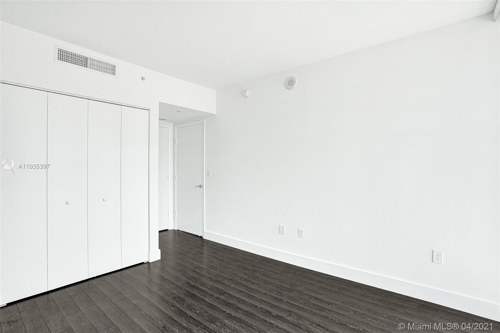 92 Southwest 3rd Street, Unit 2711 Miami, FL 33130 - Photo 13 of 27
