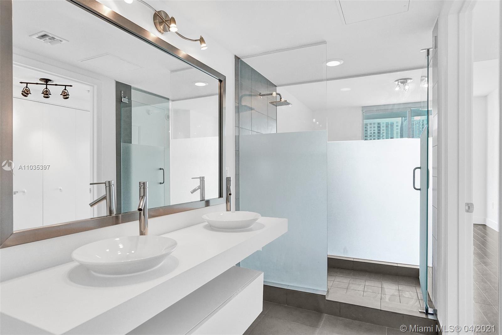 92 Southwest 3rd Street, Unit 2711 Miami, FL 33130 - Photo 16 of 27