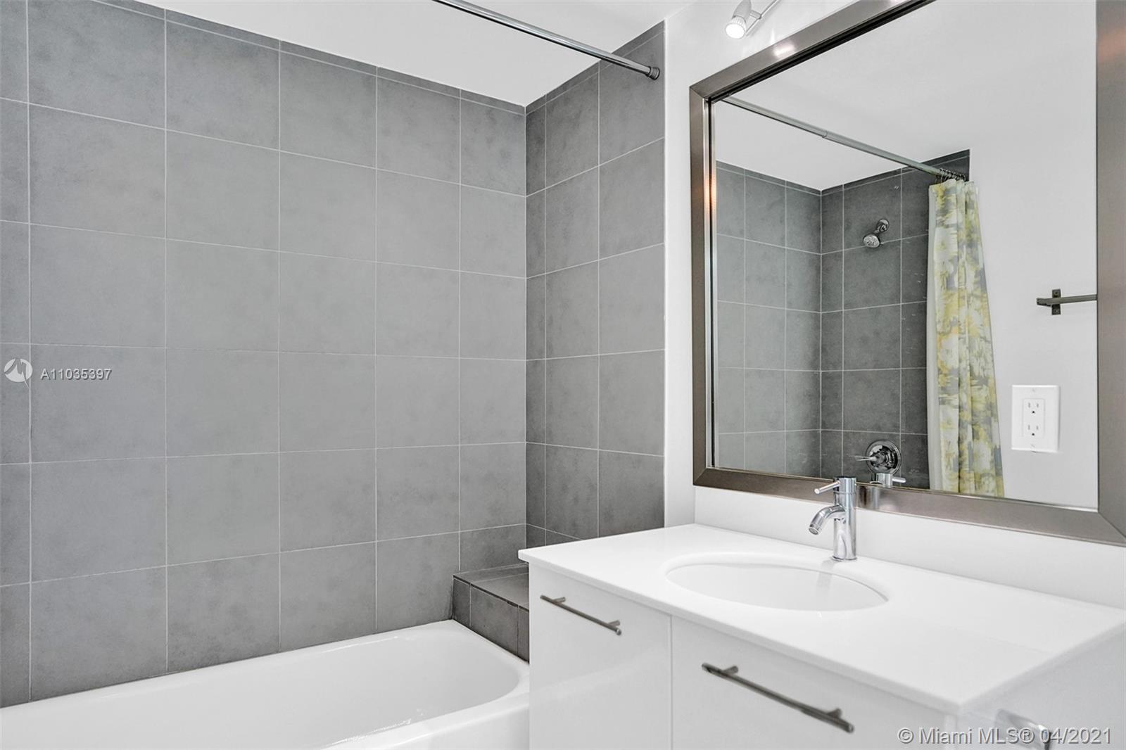 92 Southwest 3rd Street, Unit 2711 Miami, FL 33130 - Photo 17 of 27