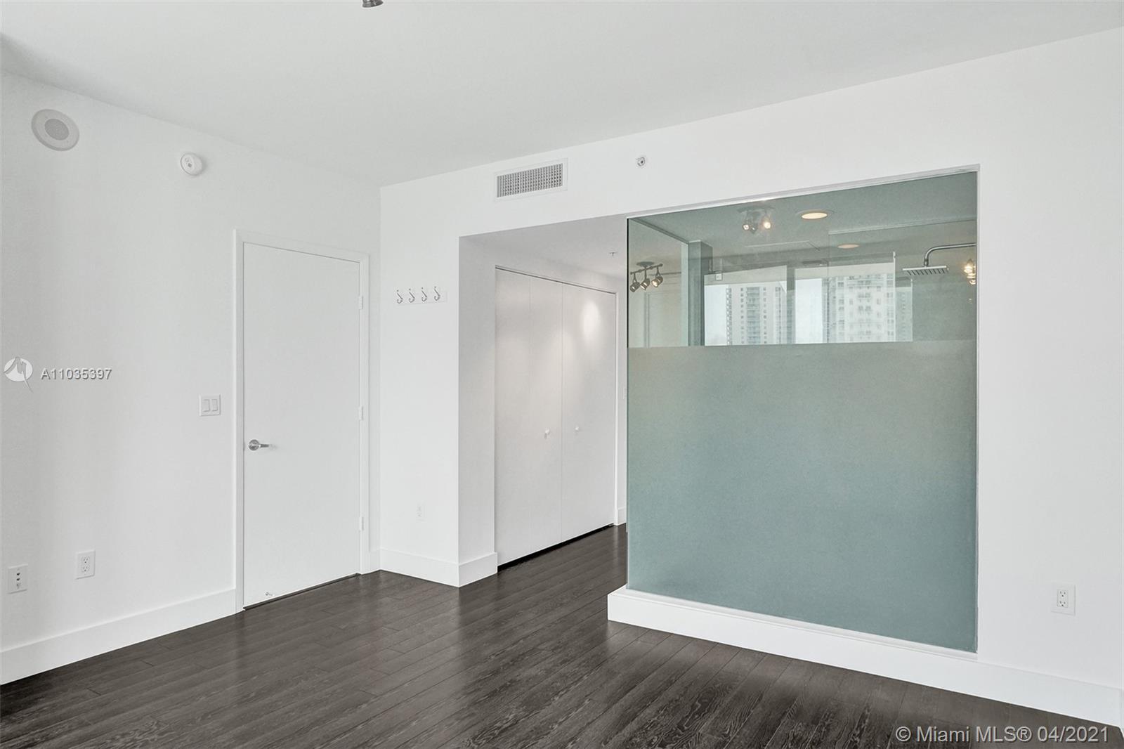 92 Southwest 3rd Street, Unit 2711 Miami, FL 33130 - Photo 23 of 27