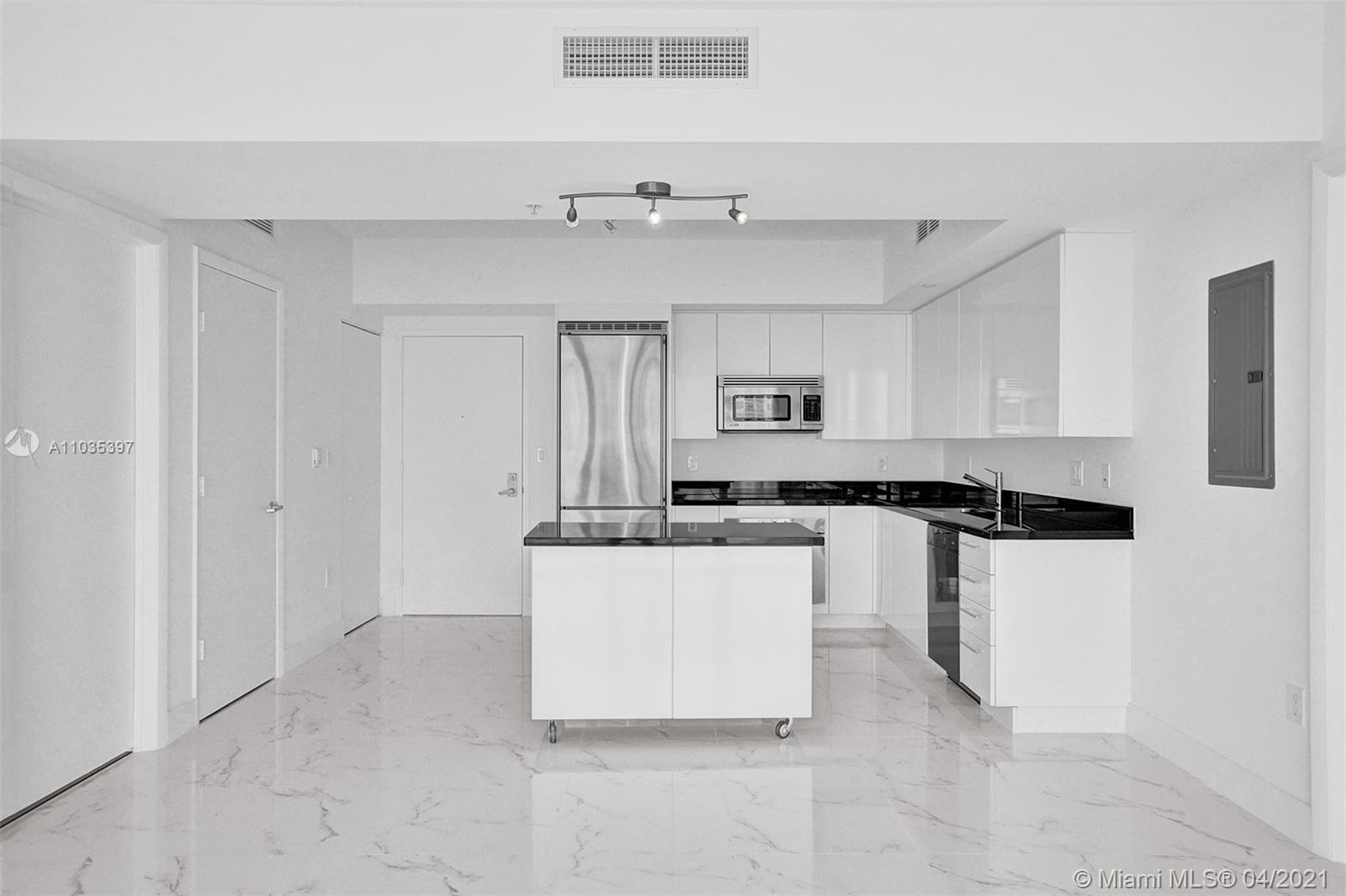 92 Southwest 3rd Street, Unit 2711 Miami, FL 33130 - Photo 5 of 27