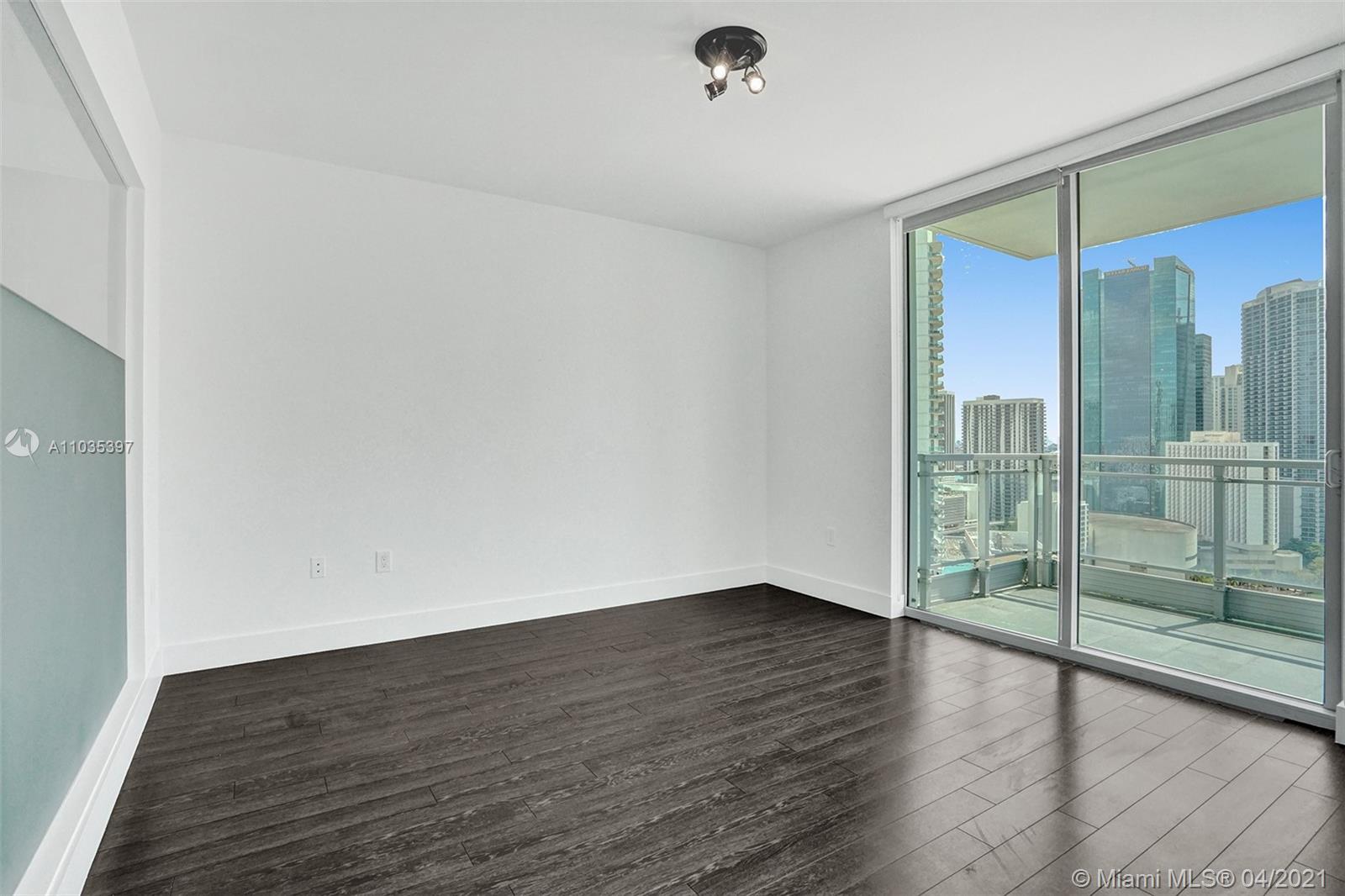 92 Southwest 3rd Street, Unit 2711 Miami, FL 33130 - Photo 6 of 27
