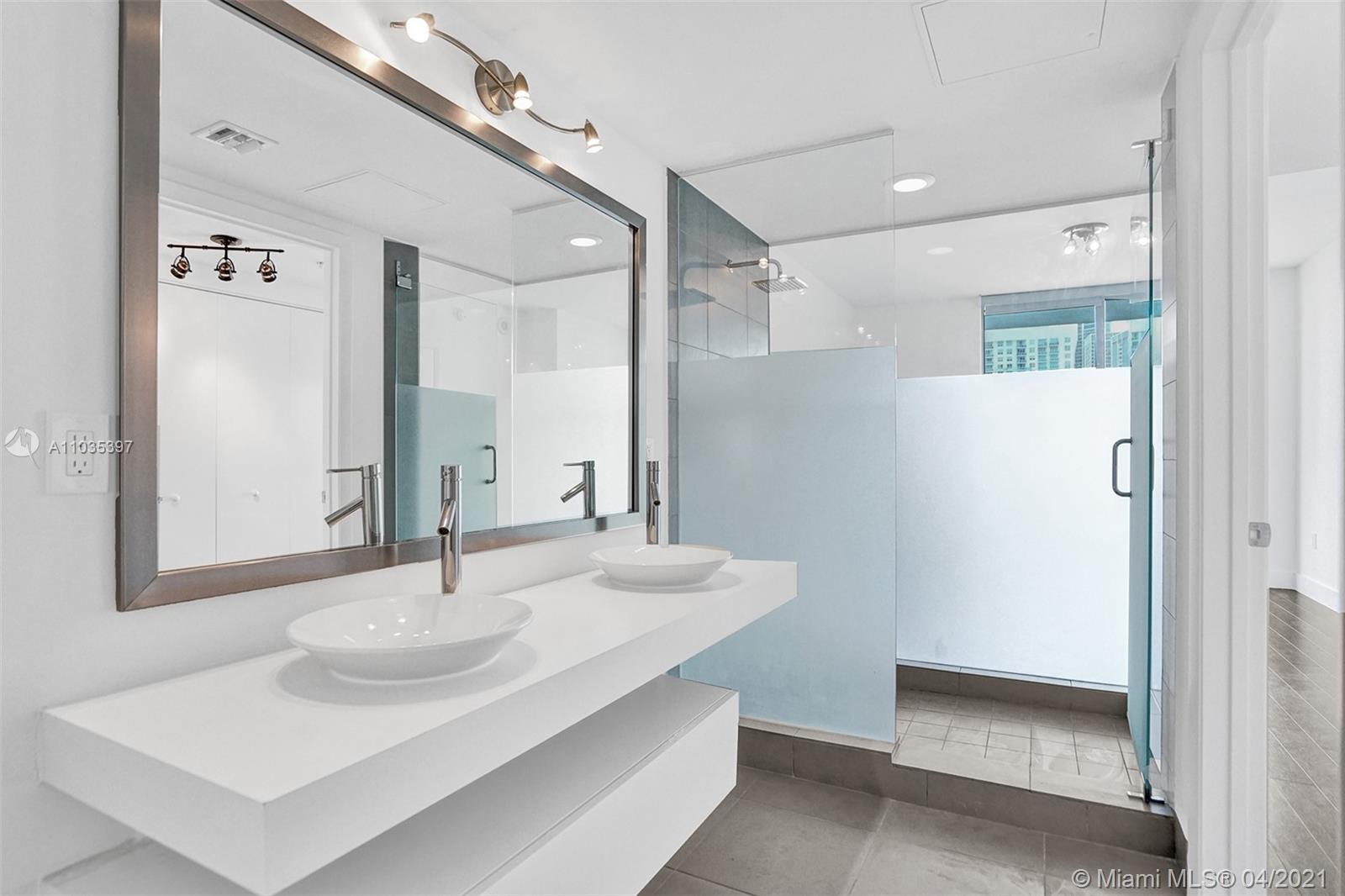 92 Southwest 3rd Street, Unit 2711 Miami, FL 33130 - Photo 7 of 27