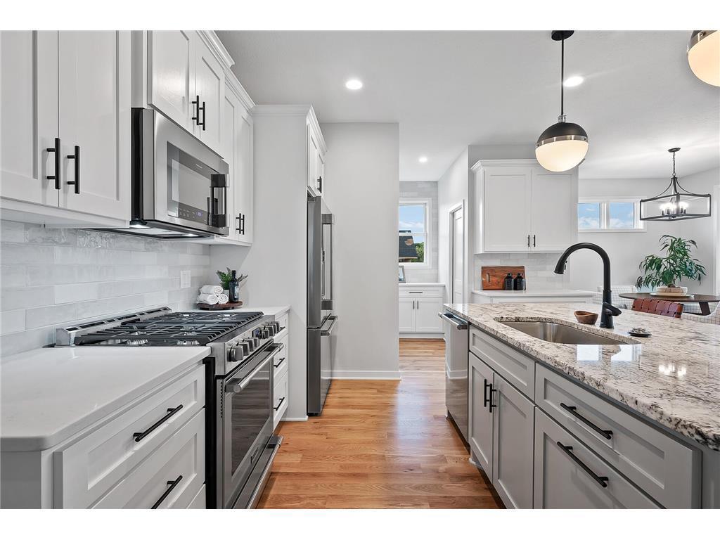 11236 Freedom Way Hanover, MN 55341 - Photo 4 of 32