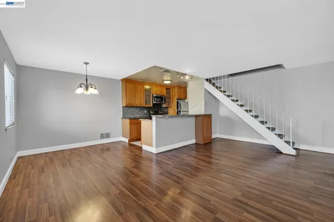 $418,000 | 2274 Peacock Place, Unit 2, Union City, CA 94587