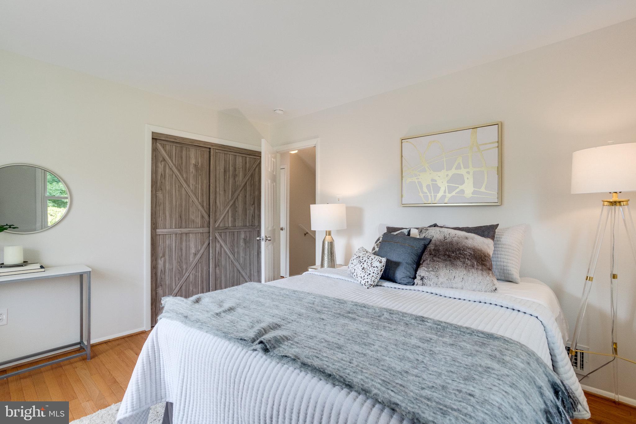 5501 Gardner Place Springfield, VA 22151 - Photo 26 of 35 Lots of space in this bedroom