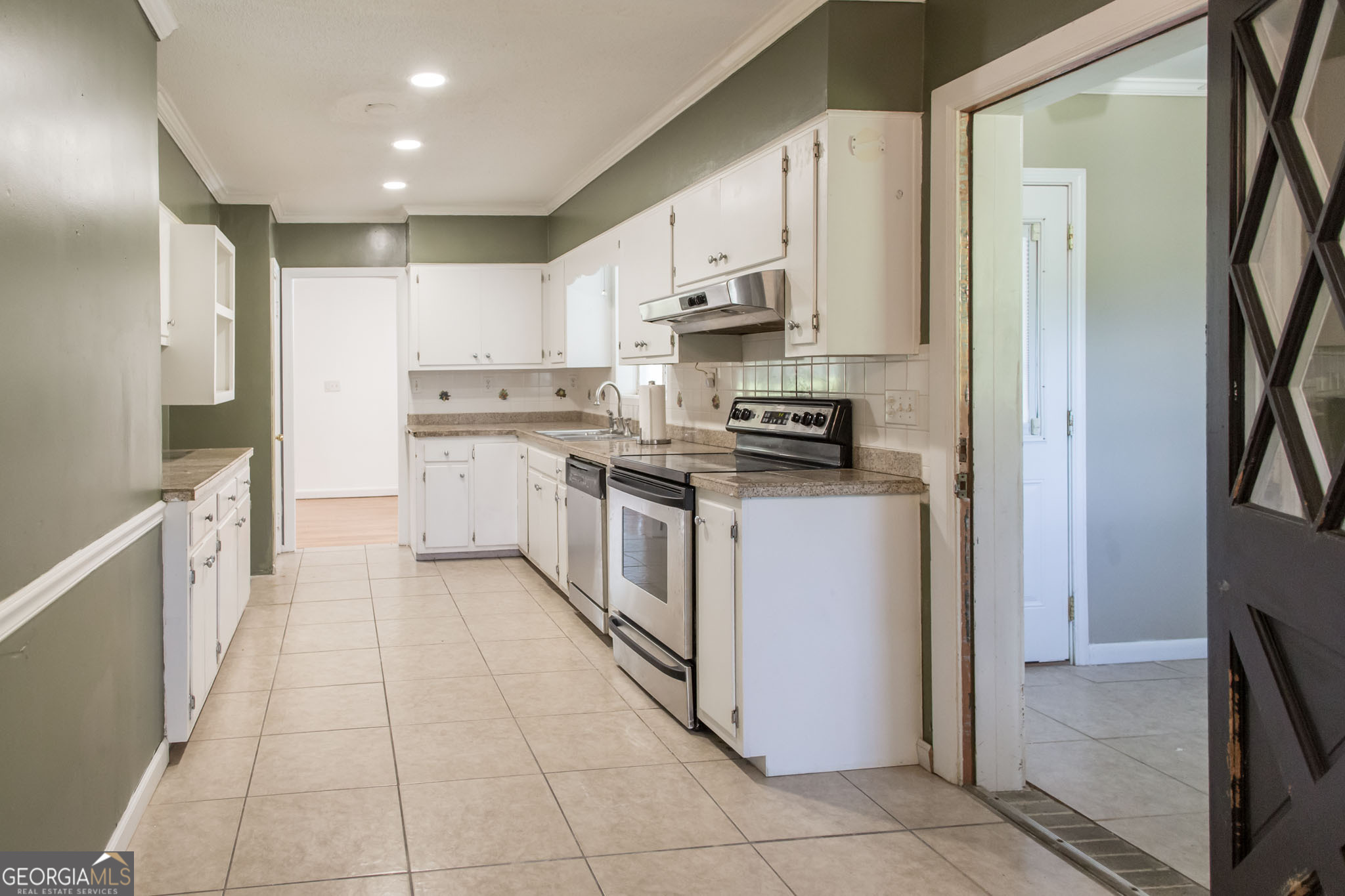 1109 Cherokee Circle Waycross, GA 31501 - Photo 15 of 45