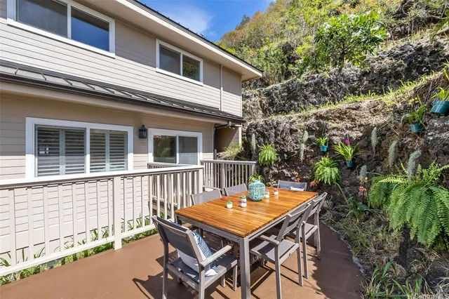 $1,650,000 | 2897 Kalawao Street, Unit 61, Honolulu, HI 96822
