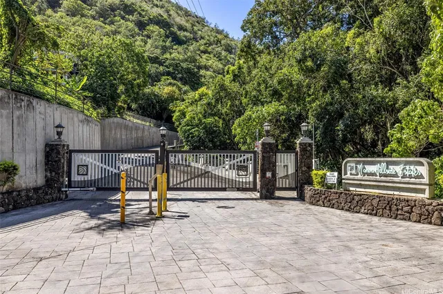 $1,650,000 | 2897 Kalawao Street, Unit 61, Honolulu, HI 96822