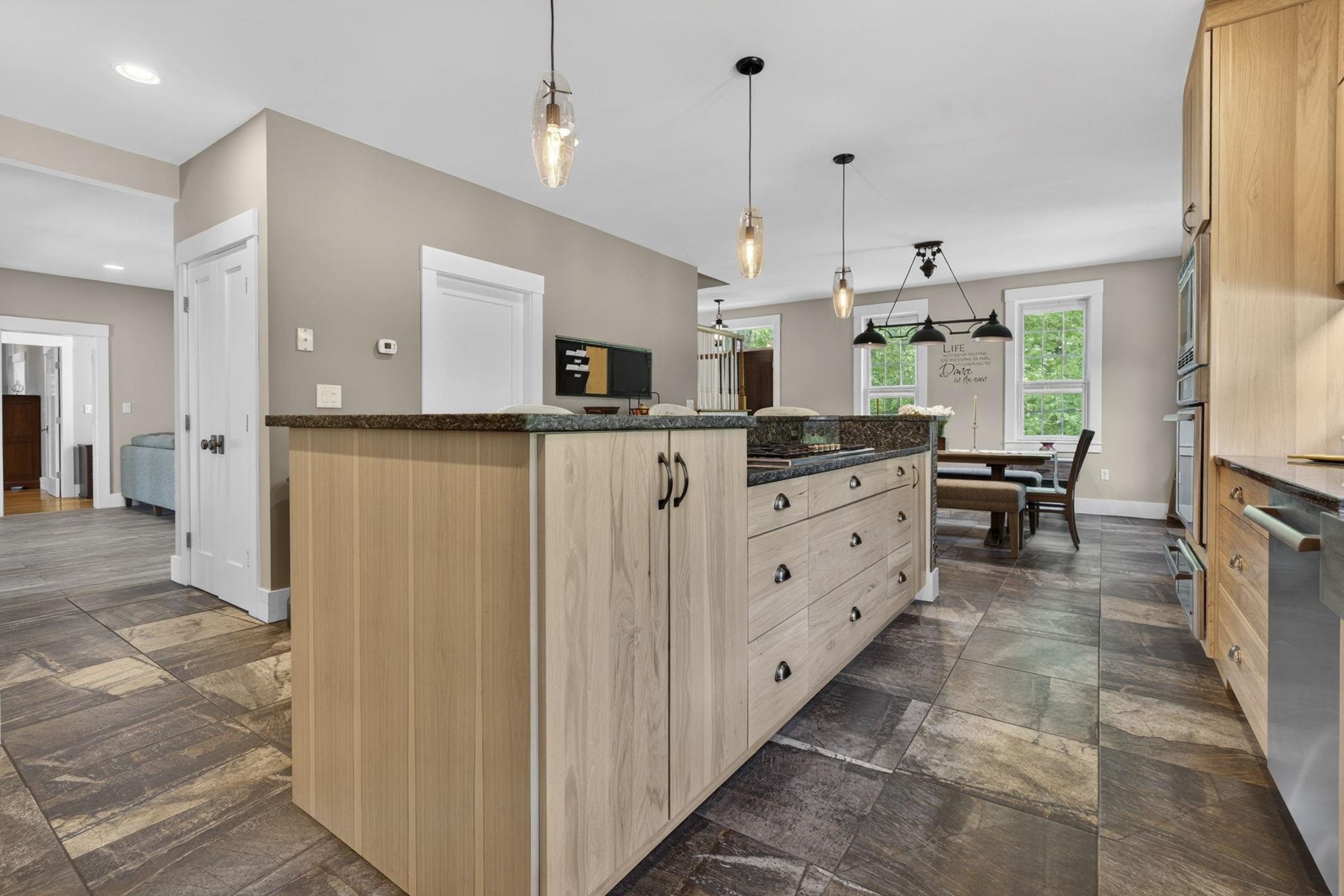 61 Kennard Road Nottingham, NH 03290 - Photo 5 of 38